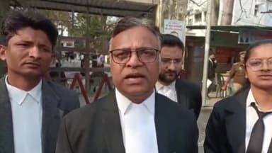 रामपुर: गुरुवार को एमपी-एमएलए कोर्ट से समाजवादी पार्टी के नेता आज़म खान को डूंगरपुर के एक मामले में किया गया बरी