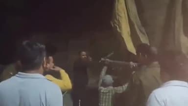 सिराथू: दूसरे एरिया में उतर रही एक ट्रक सीमेंट को कंपनी के लोगों ने रोही बाईपास के पास पकड़ा, पुलिस को सुपुर्द किया