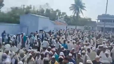 नरकटिया: पूर्व मंत्री सह विधायक डॉ शमीम अहमद की 90 वर्षीया माता नाजरा खातुन का हुआ निधन,श्रद्धांजलि देने वालों की उमड़ी भीड़