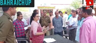 निर्वाचन आयोग के  निर्देशों के क्रम में  जिलाधिकारी बहराइच मोनिका रानी ने घाघरा नदी के कछार, दुर्गम क्षेत्रों में स्थित