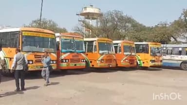 आगरा: ISBT बस अड्डे से होली के त्योहार पर चलेंगी अतिरिक्त 200 बस,जानकारी देते क्षेत्रीय प्रबंधक बी पी अग्रवाल