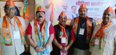 सुल्तानपुर: वाराणसी में आयोजित मीडिया कार्यशाला में बोले जिले के मीडिया प्रमुख विजय सिंह जल्द जिले मेकिया जाएगा कार्यशाला का आयोजन