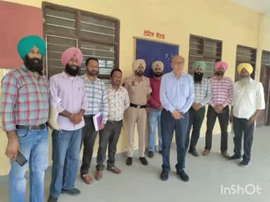 ਭਿੱਖੀਵਿੰਡ: ਪਿੰਡ ਚੇਲਾ ਵਿਖੇ ਜ਼ਿਲਾ ਚੋਣ ਅਫਸਰ ਏ ਡੀ ਸੀ ਵਰਿੰਦਰ ਪਾਲ ਸਿੰਘ ਬਾਜਵਾ ਨੇ ਪੋਲਿੰਗ ਸਟੇਸ਼ਨਾਂ ਦਾ ਕੀਤਾ ਦੌਰਾ