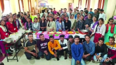 राजनांदगांव: संस्कार सिटी कॉलेज ऑफ़ एजुकेशन ठाकुरटोला में हर्बल गुलाल बनाने का प्रशिक्षण हुआ संपन्न