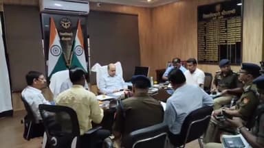 मंझनपुर: जिलाधिकारी और पुलिस अधीक्षक ने सभी एसडीएम और सीओ के साथ मंझनपुर में की महत्वपूर्ण बैठक