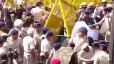 ਐਸਏਐਸ ਨਗਰ ਮੁਹਾਲੀ: ਆਮ ਆਦਮੀ ਪਾਰਟੀ ਦੇ ਕਨਵੀਨਰ ਅਰਵਿੰਦ ਕੇਜਰੀਵਾਲ ਦੀ ਗਿਰਫਤਾਰੀ ਦੇ ਖਿਲਾਫ ਸੈਕਟਰ 62 ਅੰਬ ਸਾਹਿਬ ਤੋਂ ਹੋਇਆ ਧਰਨੇ ਲਈ ਇਕੱਠ