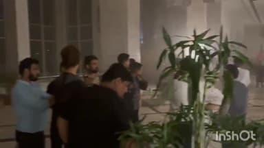 आगरा: फतेहाबाद रोड स्थित होटल रेडिसन में शॉर्ट सर्किट से लगी आग, जान बचाकर भागे होटल में मौजूद लोग