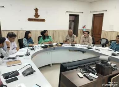 जालौर: संभागीय आयुक्त ने जालौर में विभिन्न कार्यों में प्रगति की विस्तार से समीक्षा की