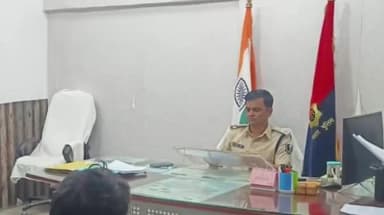 दरभंगा: दरभंगा पुलिस के द्वारा जिला के विभिन्न थाना क्षेत्र से चार वारंटी को पुलिस किया गिरफ्तार

.