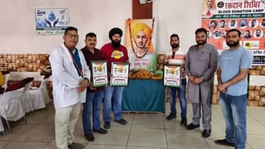 ਨਵਾਂਸ਼ਹਿਰ: ਬਲੱਡ ਬੈਂਕ ਰਾਹੋ ਰੋਡ ਵਿਖੇ ਸ਼ਹੀਦਾ ਦੀ ਸ਼ਹਾਦਤ ਨੂੰ ਸਮਰਿਪਤ ਸਵੈ ਇੱਛੁਕ ਖੂਨਦਾਨ ਕੈੰਪ ਲਗਾਇਆ ਗਿਆ