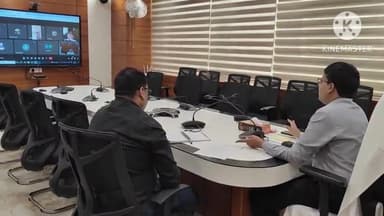 रातू: जिला निर्वाचन पदाधिकारी सह उपायुक्त रांची राहुल कुमार सिन्हा द्वारा वीडियो कांफ्रेंस के माध्यम से बैठक का किया गया आयोजन