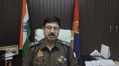 मंझनपुर: मंझनपुर में एसपी ने जानकारी देते हुए बताया कि जनपद भर से 15 अभियुक्तों की गिरफ्तारी के साथ 407 लीटर अवैध शराब हुई बरामद