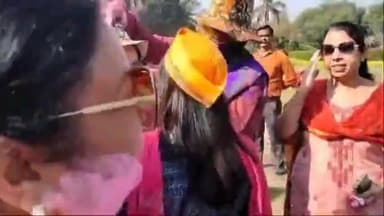 कोल: जवाहर पार्क में धूमधाम के साथ मनाया गया होली मिलन समारोह, महापौर प्रशांत सिंघल ने लगाए ठुमके