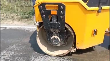 मोहनिया: भभुआ चैनपुर पथ से कूड़ासन तक खराब हुई सड़क का शुरू हुआ मरमती करण कार्य, खबर चलने के बाद डीएम ने लिया था एक्शन