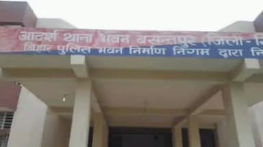 बसंतपुर: कन्हौली बाजार के समीप एक युवक पर फायरिंग करने के मामले में दो युवकों को हिरासत में लेकर पुलिस कर रही पूछताछ