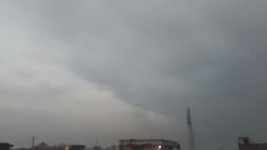 अमरोहा: अमरोहा में बदला मौसम का मिजाज आसमान में छाए काले बादल किसानों के चेहरे पर छाई मायूसी