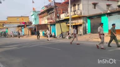 मांडू: कुजू ओपी क्षेत्र में होली पर्व को लेकर कुजू पुलिस के द्वारा फ्लैग मार्च निकाला गया