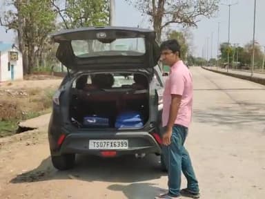 सुकमा: लोकसभा चुनाव से ठीक पहले सुकमा कलेक्टर के निर्देश पर जिले भर में बढ़ाई गई निगरानी, वाहनों की ली जा रही तलाशी