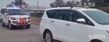 आरा: आरा में डीएम राजकुमार एसपी प्रमोद कुमार के द्वारा होली के अवसर पर निकाली गई फ्लैग मार्च