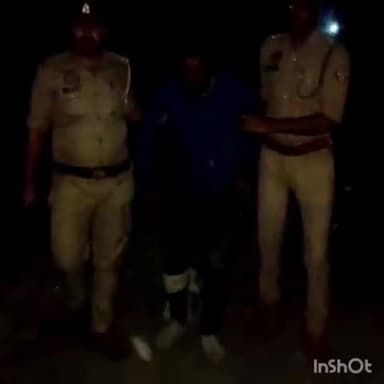 लोनी: अल्वी नगर चौराहे से पुलिस ने मुठभेड़ के बाद एक बदमाश को गिरफ्तार किया, पैर में लगी गोली अस्पताल में भर्ती कराया