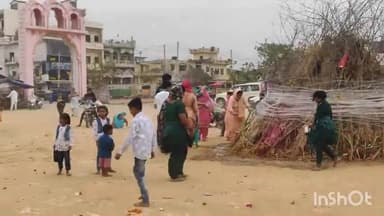 मुलाना: माता बाला सुंदरी मंदिर प्रांगण मुलाना में होलिका पर माथा टेकने पहुंचे श्रद्धालु,रात्रि में होगा होलिका दहन