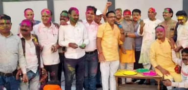 बेरमो: फुसरो,होली गिले-शिकवे दूर कर मधुर संबंध स्थापित करने का संदेश देता है - गिरिजा शंकर पांडेय