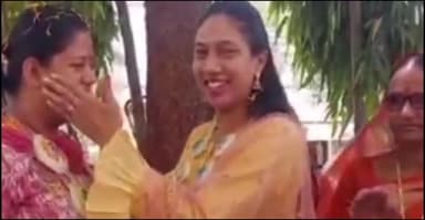 शहादा: विरल विहार येथे खासदार डॉ.हिना गावित आणि जिल्हा परिषद अध्यक्षा डॉ.सुप्रिया गावित यांनी साजरी केली धुलीवंदन