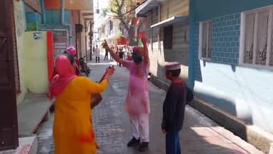 रामपुर: थाना कुंडा क्षेत्र में लोगों ने होली का पर्व बड़े ही धूमधाम के साथ मनाया