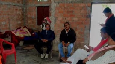 মাহমৰা: হলমাৰীত জটিল ৰোগত আক্ৰান্ত ব্যক্তিৰ গৃহত উপস্থিত কেবিনেট মন্ত্ৰী যোগেন মহন