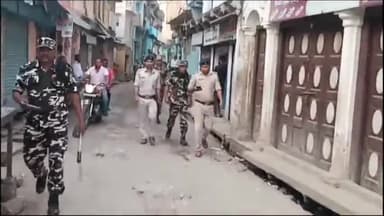 सासाराम: होली पर्व को लेकर सासाराम के विभिन्न इलाकों में बिहार पुलिस के जवान एवं SSB के जवान ने किया निरीक्षण