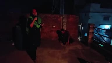 होली में बच्चों की जिद करने पर मुझे गाना पड़ा।