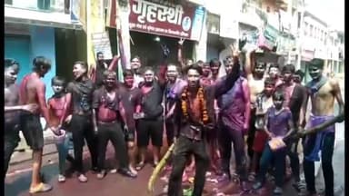 जमुई: होली के पर्व पर जमुई के चारों ओर लोगों ने एक-दूसरे को रंग लगाकर मनाया जश्न