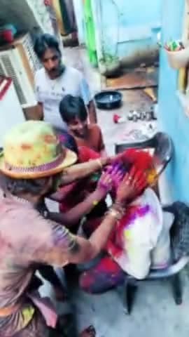 सब रंग फीके हैं इनके आगे...

सभी को होली की हार्दिक शुभकामनाएं और बधाई।

#holi #brajholi #mathura #indianholi #reels