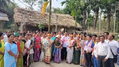 সোণাৰি: বৰহাট মণ্ডলৰ ৫৫ নং বুথত বিজেপিৰ নিৰ্বাচনী সভাত অংশগ্ৰহণ কৰে বিধায়ক ধৰ্মেশ্বৰ কোঁৱৰে