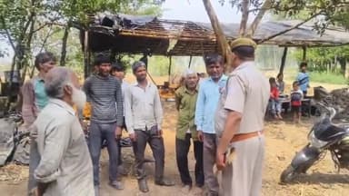 मोहम्मदी: गावं घनोटा, हथेला, खिरियाघासी, कैनी व कई ग्राम सभाओं में फायर यूनिट ने अग्नि दुर्घटनाओं से बचाव के तौर तरीके बताए.