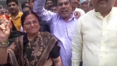 जहानाबाद: अनुमंडल कार्यालय में रतनी प्रखंड प्रमुख के पद हेतु हुए चुनाव में अशरफी खातून ने मारी बाजी, बनी प्रखंड प्रमुख