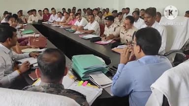 बुंडू: लोकसभा चुनाव की तैयारियों की समीक्षा हेतु प्रखंड कार्यालय के सभागार में समीक्षा बैठक हुई आयोजित