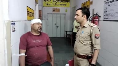 मुरादाबाद: मझोला थाना क्षेत्र में बाइक ने मारी सामने से ऑटो मे टक्कर ऑटो मे सवार तीन लोग हुआ घायल