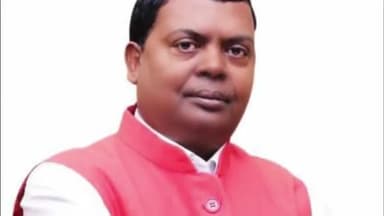 पीरटांड: आजसू पार्टी के चंद्रप्रकाश चौधरी गिरिडीह लोकसभा क्षेत्र से एनडीए प्रत्याशी होंगे,गांधी चौक आजसु कार्यालय में खुशी की लहर