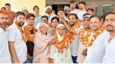 पुन्हाना: आठ पंचों का मत प्राप्त होने के बाद रुकसीना को गांव सिरोली की कार्यवाहक सरपंच के पद पर किया गया मनोनीत