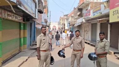 गाज़ीपुर: मुख्तार अंसारी के निधन के बाद मोहम्मदाबाद के लोगों में शोक की लहर, बाजार का शटर किया डाउन