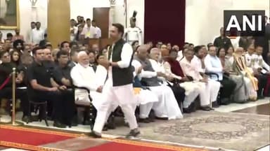 #दिल्ली- #राष्ट्रपति ने #भारत #रत्न वितरण समारोह में भारत रत्न प्रदान किये।