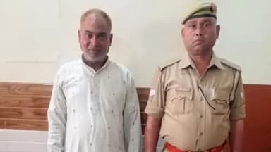 रामपुर: ग्राम जुठिया अफजलपुर पट्टी रोड से थाना शहजादनगर पुलिस द्वारा एक अदद नाजायज चाकू के साथ एक अभियुक्त को किया गया गिरफ्तार