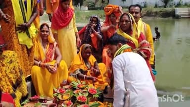 सासाराम: सिरसा होटल के पास महावीर मंदिर से रामचरित्र ज्ञान महायज्ञ को लेकर निकाली गई कलश यात्रा