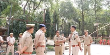 बागपत: एसपी अर्पित विजयवर्गीय ने नामांकन स्थल कलेक्ट्रेट का भ्रमण कर सुरक्षा व्यवस्था का लिया जायजा