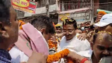 प्रचंड भीड़ के साथ #rksingh द्वारा नारा लगाया गया अबकी बार 400 पार. गोपाली चौक मोनी बाबा घंटा घर के पास... Jay shree ram