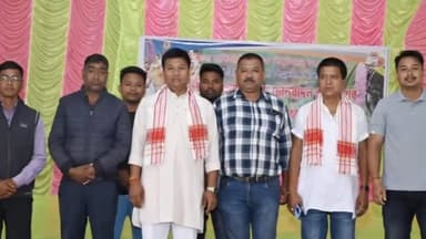 মাহমৰা: কোৰোকানি দেউৰী গাঁৱত বিহুনাচ আৰু ঢোলবাদন কৰ্মশালাৰ সামৰণি অনুষ্ঠানত উপস্থিত থাকে দেউৰী স্বা: শা: পৰিষদৰ মুখ্য কাৰ্যবাহী