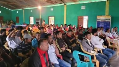 সোণাৰি: চৰাইদেউৰ বৰহাটত নিৰ্বাচনী সভাত অংশগ্ৰহণ কৰে বিধায়ক ধৰ্মেশ্বৰ কোঁৱৰে