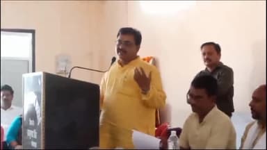 हरदोई: क्षत्रिय भवन में होली मिलन व अधिवक्ता सम्मान समारोह में विधायक मानवेन्द्र प्रताप सिंह ने मेघावियों को सम्मानित किया