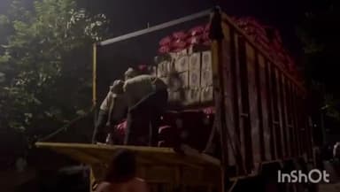 डुमरांव: नवाडेरा गांव के समीप प्याज लदे ट्रक से भारी मात्रा में शराब बरामद, पुलिस ने चालक सह तस्कर को किया गिरफ्तार